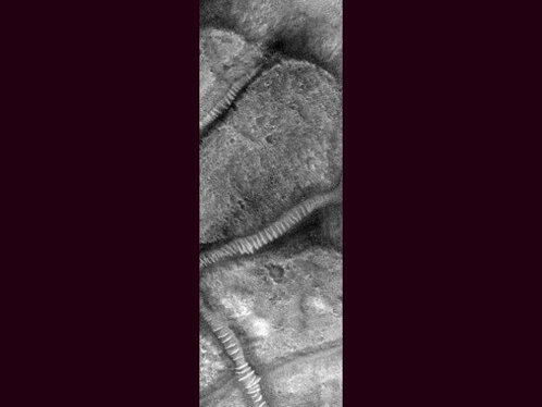 Марсианские структуры, похожие на прозрачные тоннели