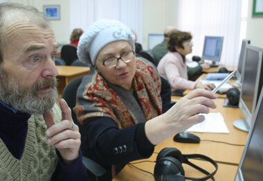 Пожилые интернет пользователи в России